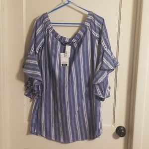 *FINAL PRICE * Off the shoulder Boutique shirt